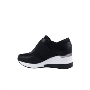 Woman Shoes Casual-Sneakers Black sneakers with elastic band